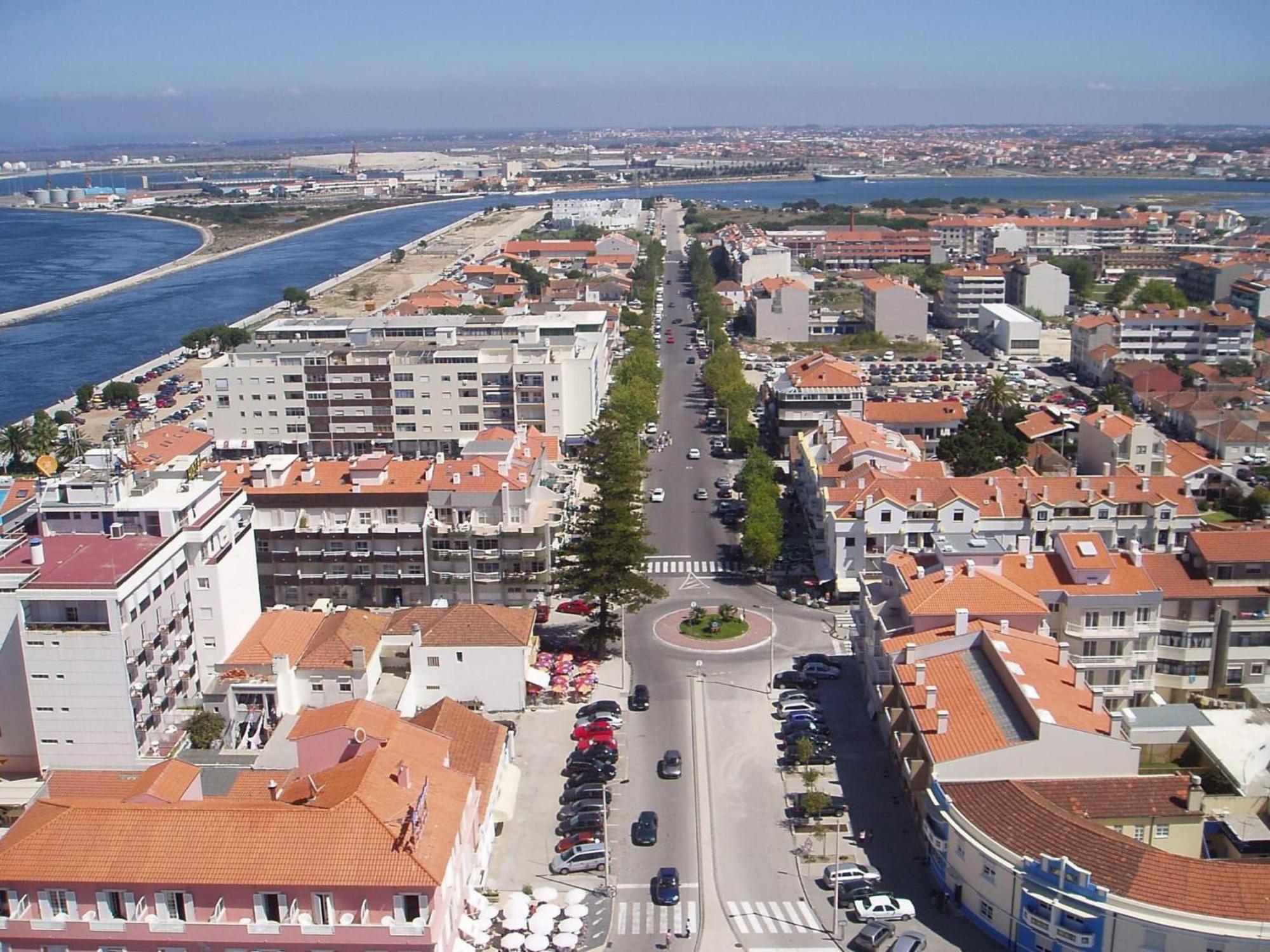 P&H Apartment Aveiro Exterior photo
